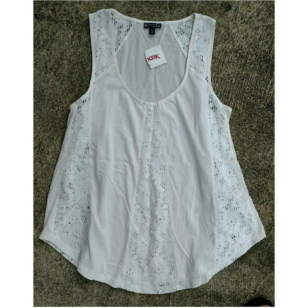 NWT Express eyelet inset tank. Medium